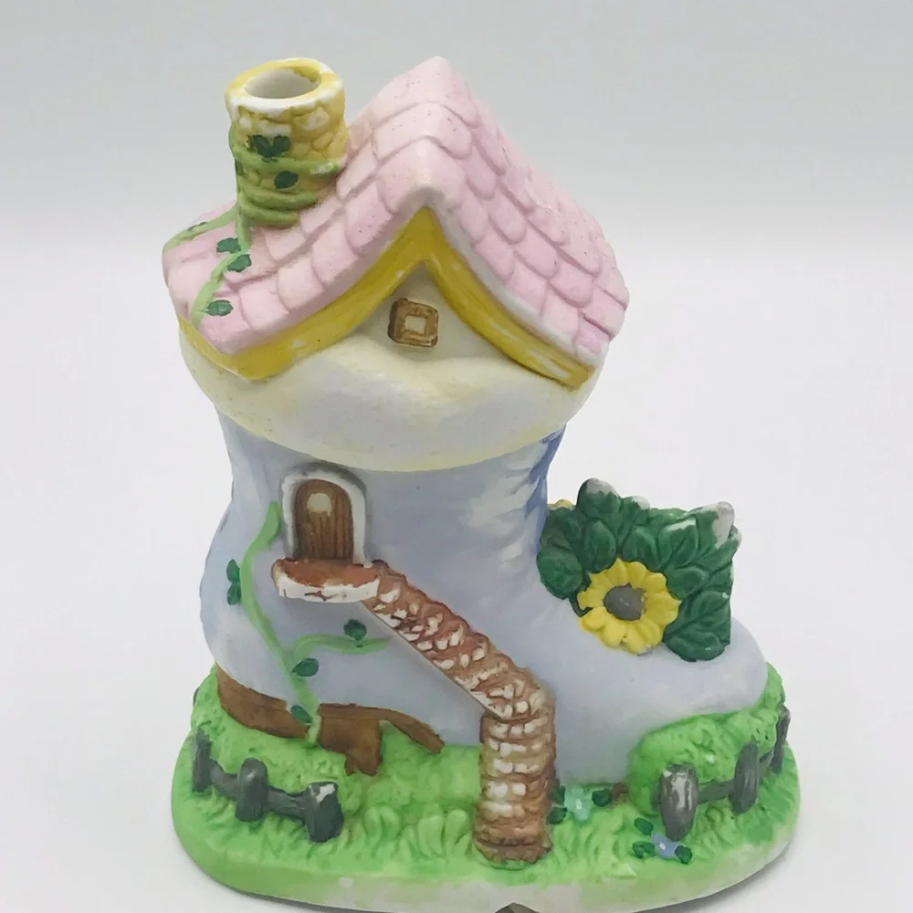 Vintage Bunny hand painted porcelain lighted Bootfry house shoe figurine.
